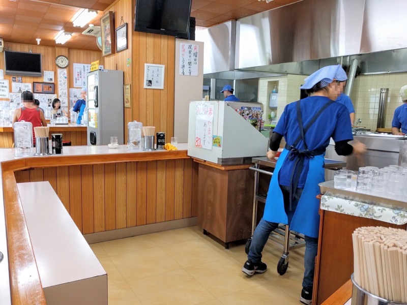 いのたに カウンター席２