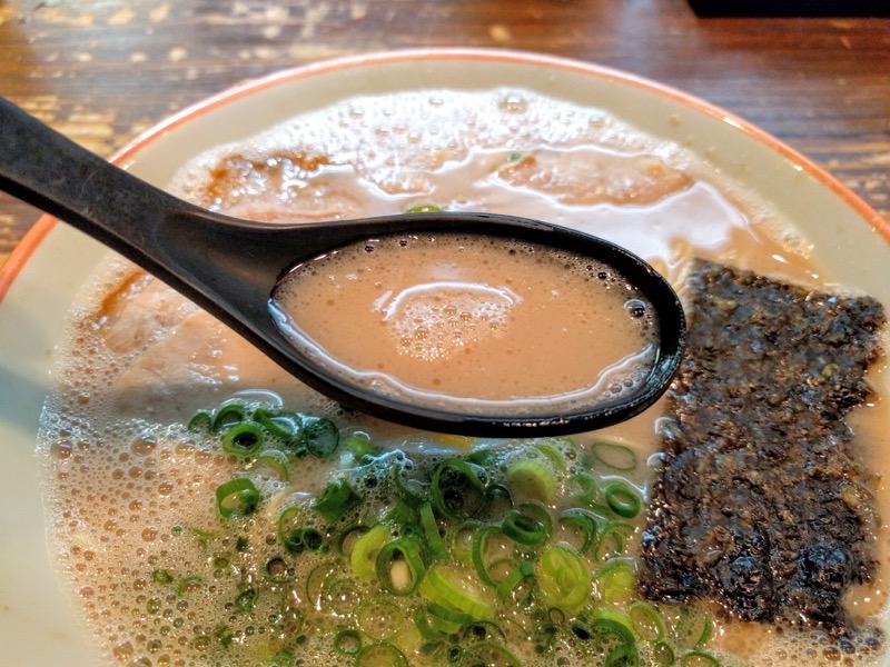 大砲ラーメン本店-スープ.jpg 大砲ラーメン本店 スープ