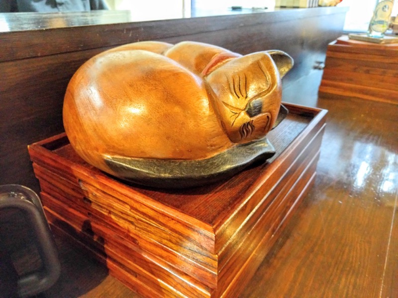 いち井 ねこの置物