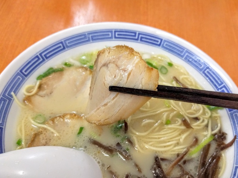 長浜ラーメン名島亭-チャーシュー.jpg 長浜ラーメン名島亭 チャーシュー