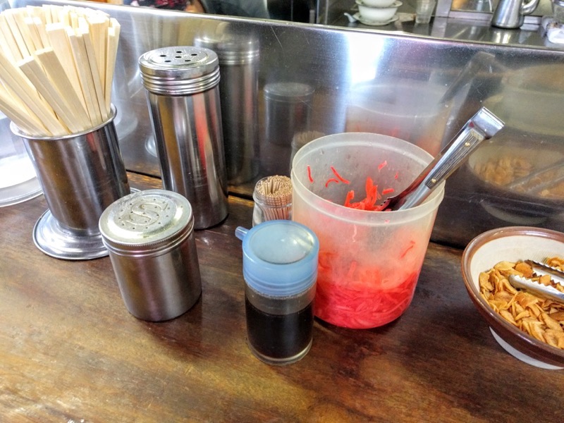 ふくちゃんラーメン-調味料2.jpg ふくちゃんラーメン 調味料2