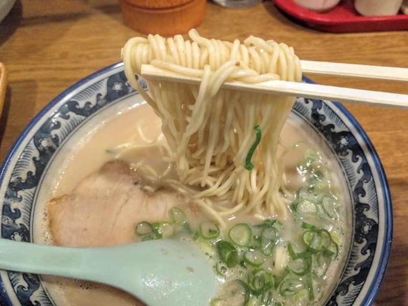 博多ラーメンげんこつ-リフトアップ.jpg 博多ラーメンげんこつ リフトアップ