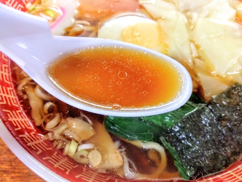 ラーメン英(はなぶさ)-スープ.jpg ラーメン英 はなぶさ スープ