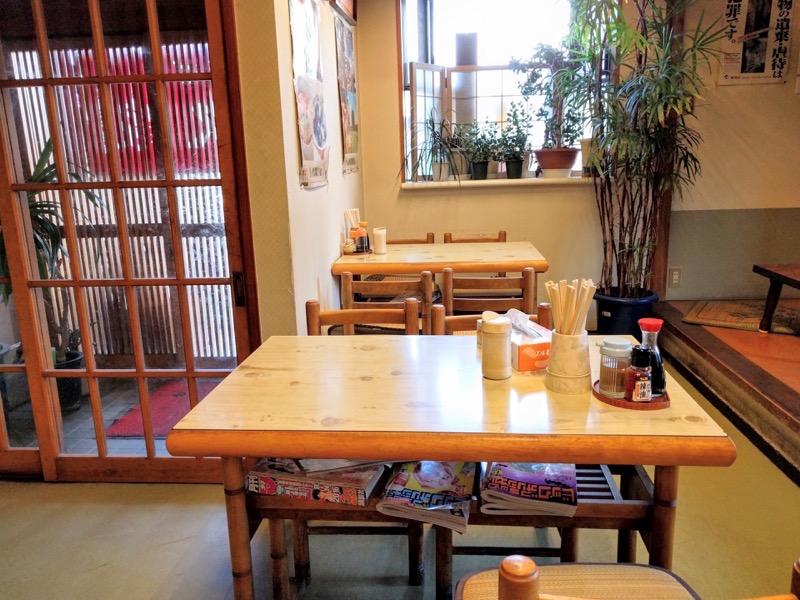 喜久家 テーブル席