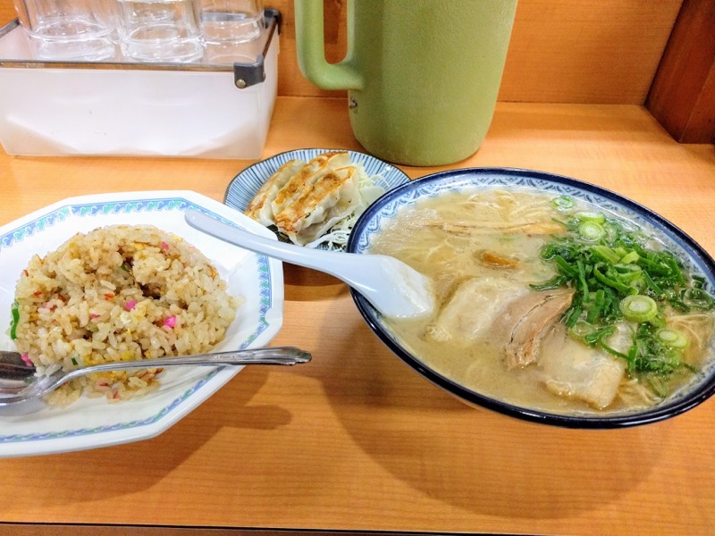 赤のれん和亭 10ラーメン定食