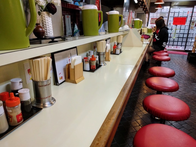 こむらさき上通中央店-08カウンター席.jpg こむらさき上通中央店 08カウンター席