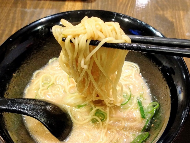 麺屋 おか田-24替え玉後リフトアップ.jpg 麺屋 おか田 24替え玉後リフトアップ