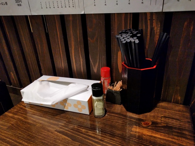 麺屋 おか田-14調味料.jpg 麺屋 おか田 14調味料