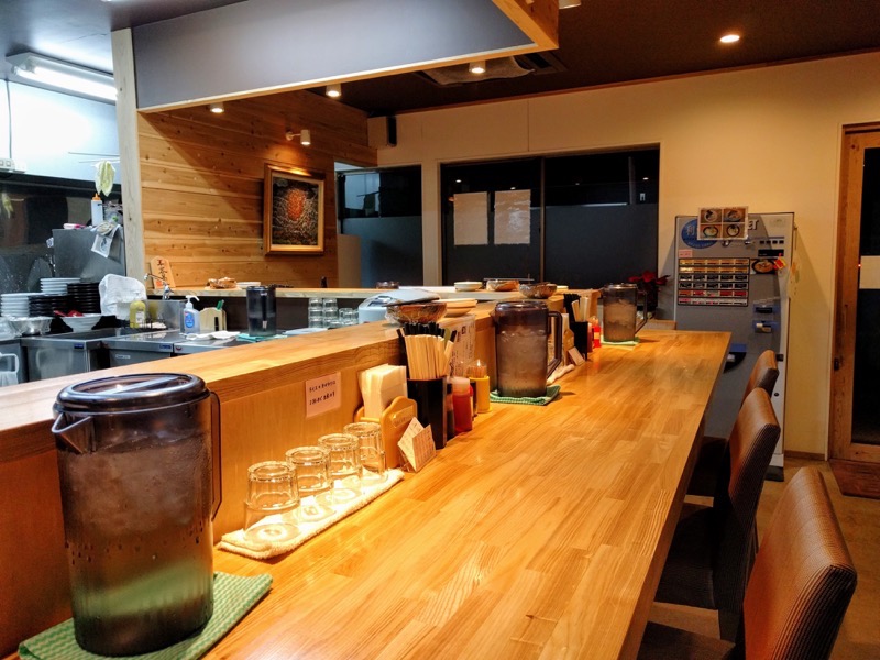 ラーメン樹-09カウンター席.jpg ラーメン樹 09カウンター席