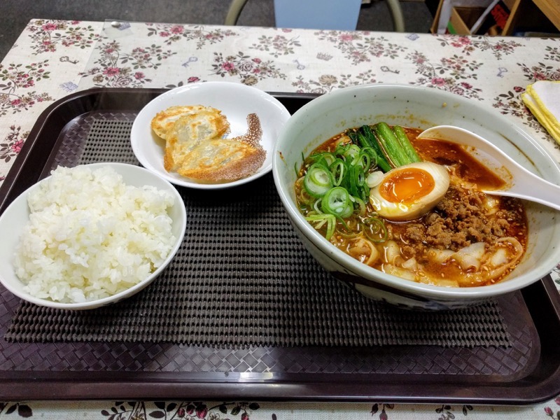 釜聖麺屋-13担々麺餃子セット.jpg 釜聖麺屋 13担々麺餃子セット