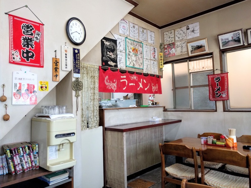 04カウンター席.jpg 04カウンター席