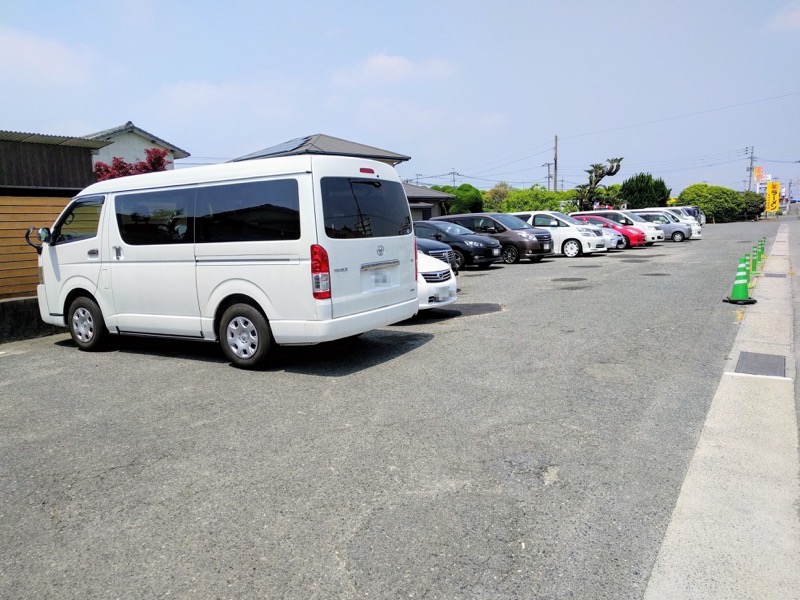 02駐車場.jpg 02駐車場