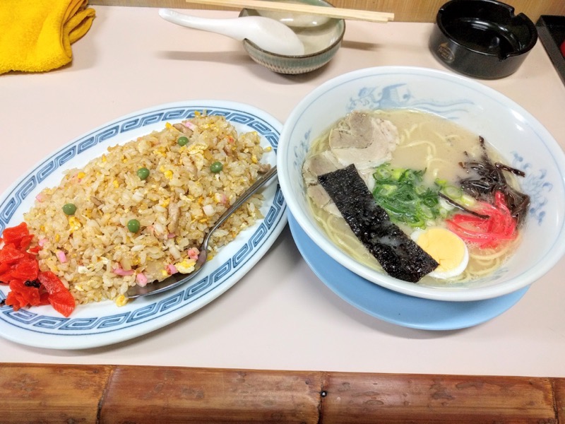 08ラーメンと焼きめし.jpg 08ラーメンと焼きめし