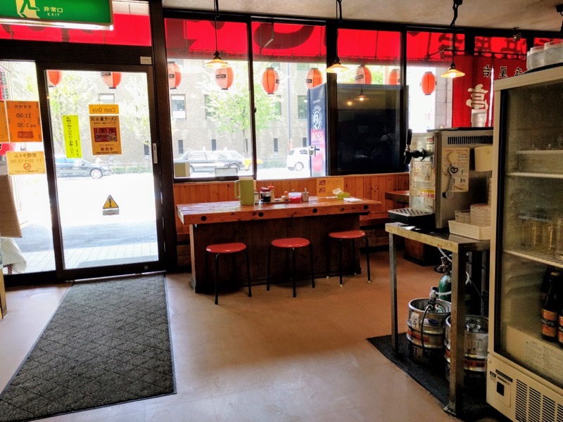 03テーブル席