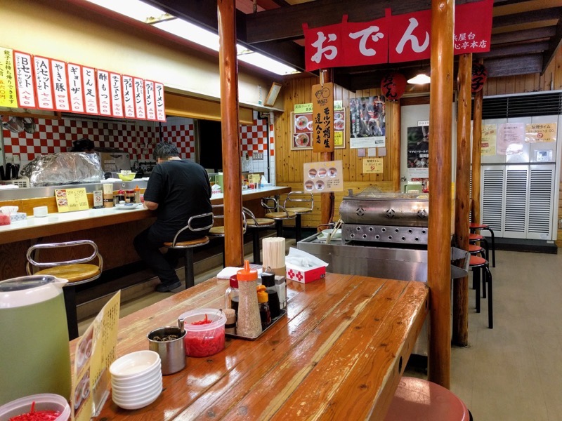 04テーブル席