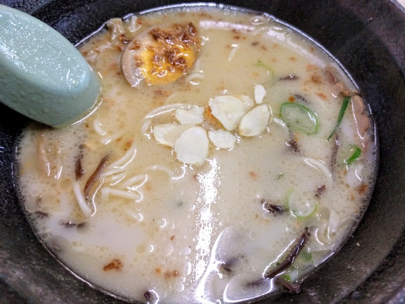 18ニンニクチップトッピング.jpg 18ニンニクチップトッピング