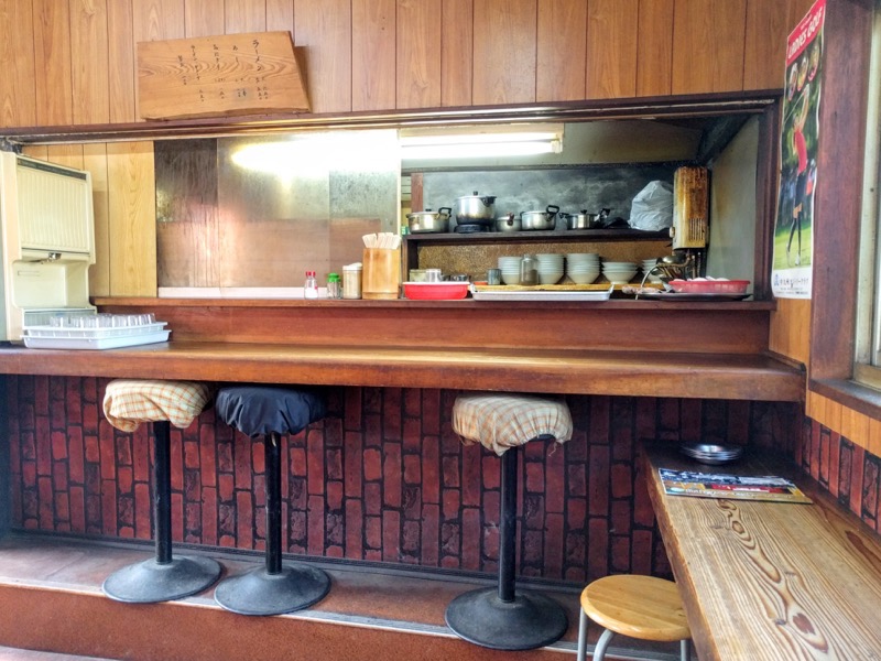 05カウンター席.jpg 05カウンター席