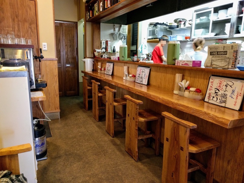 03カウンター席.jpg 03カウンター席