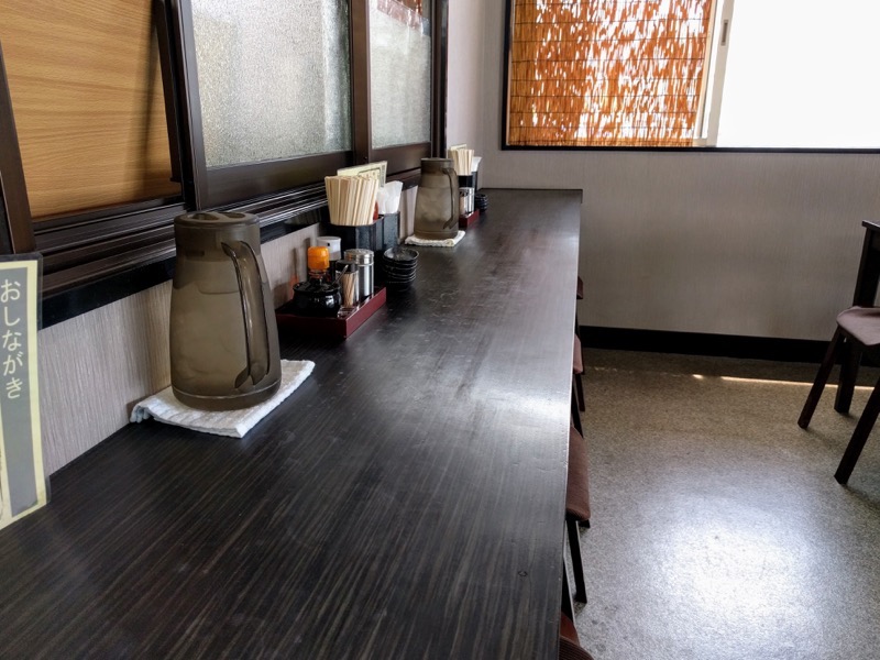 07カウンター席.jpg 07カウンター席