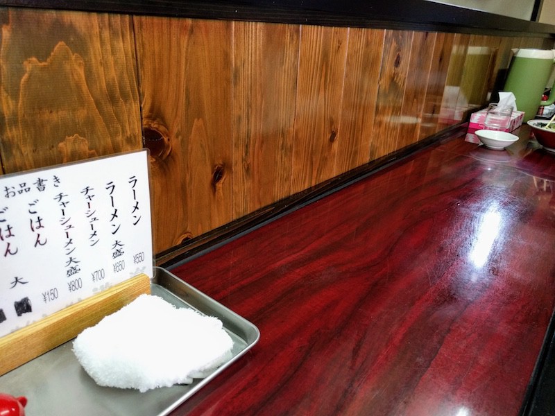 04カウンター席.jpg 04カウンター席