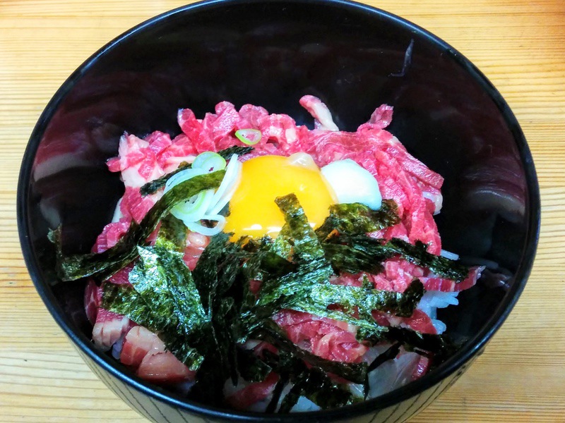 16ミニユッケ丼.jpg 16ミニユッケ丼