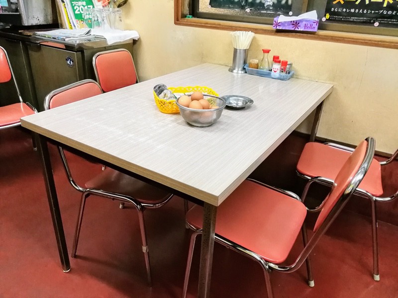 03テーブル席