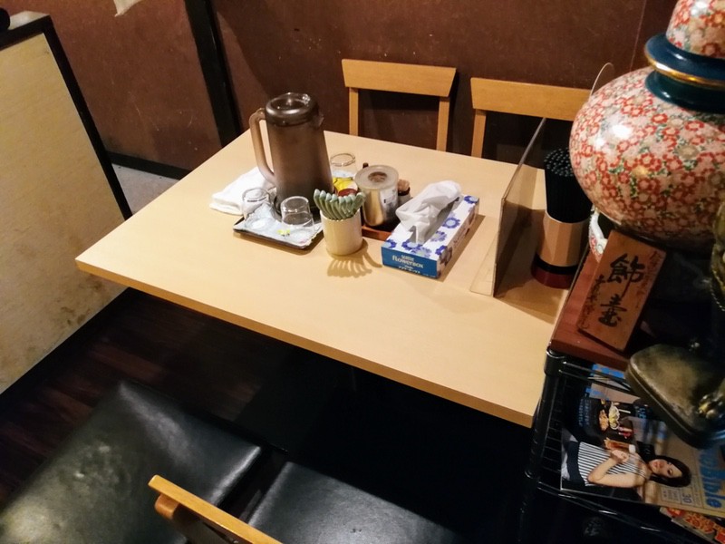 02テーブル席