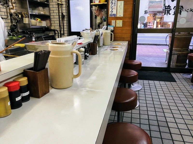 03カウンター席.jpg 03カウンター席