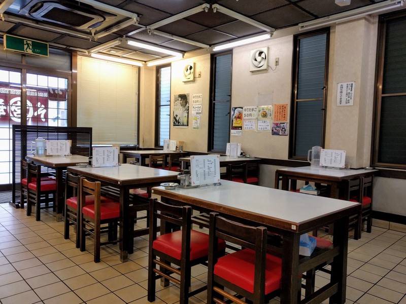 06テーブル席.jpg 06テーブル席