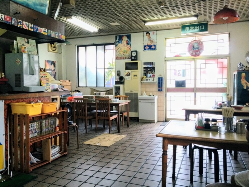 06テーブル席.jpg 06テーブル席