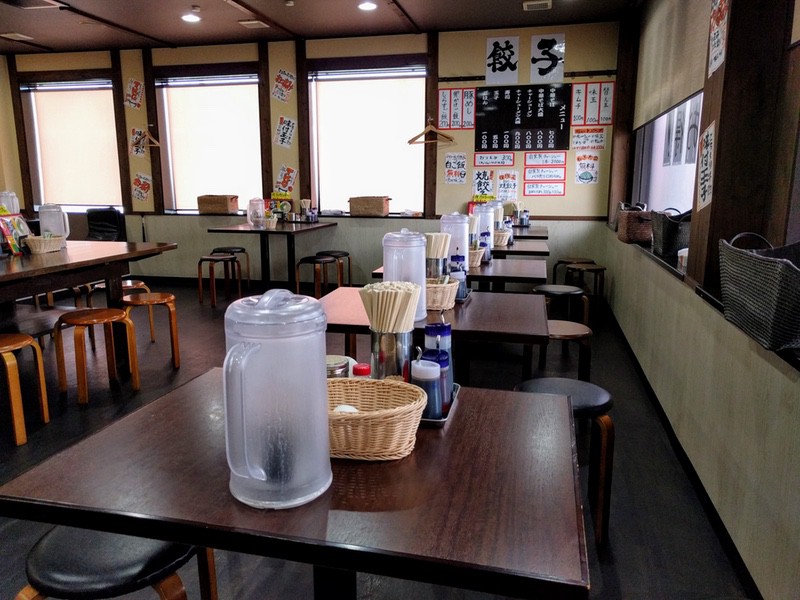 06テーブル席