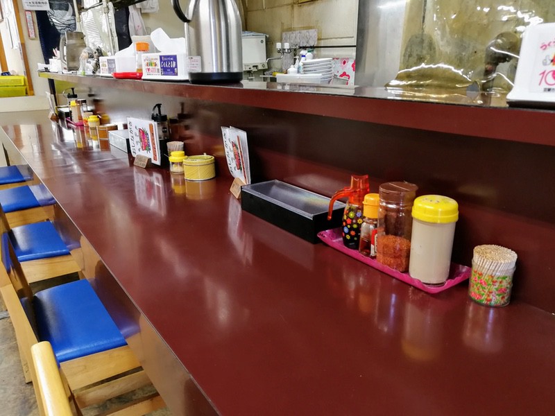 04カウンター席.jpg 04カウンター席