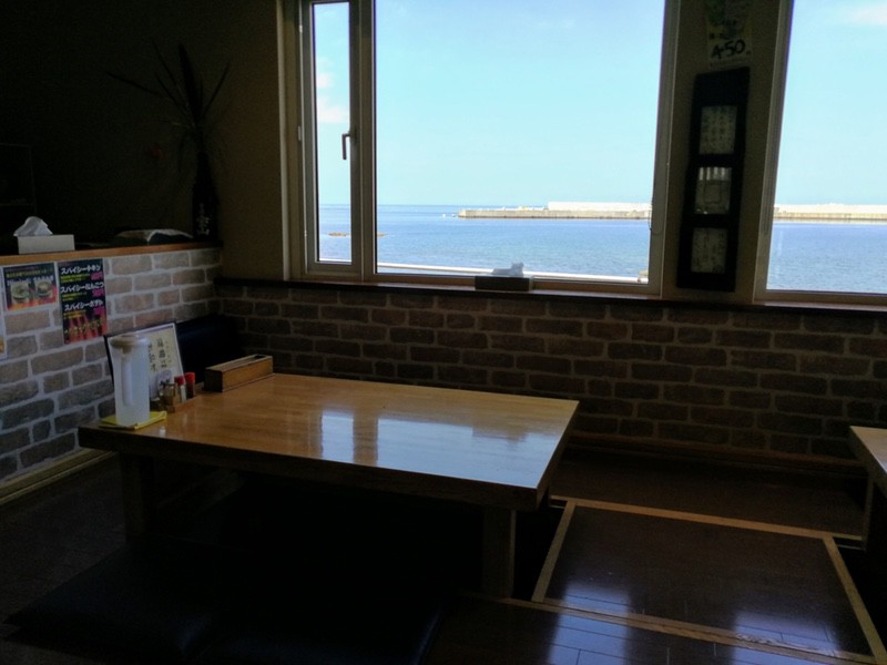 10テーブル席.jpg 10テーブル席