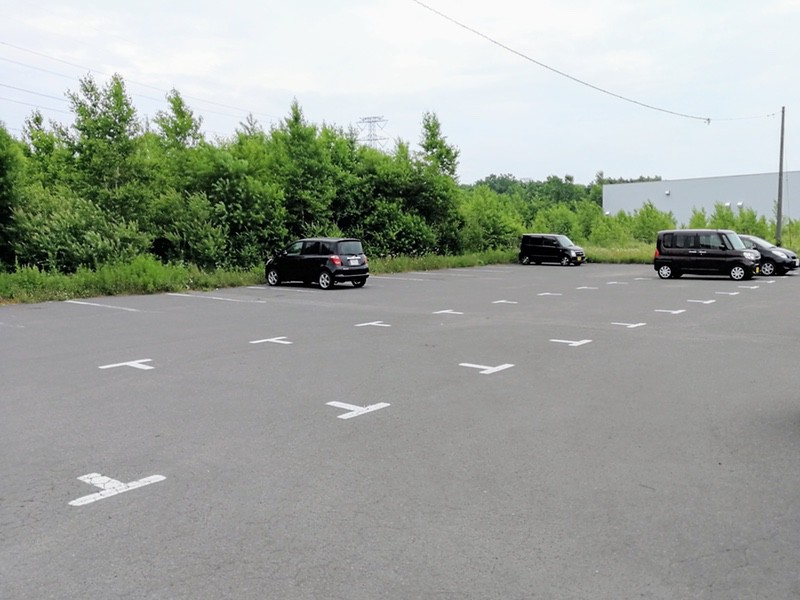 03駐車場.jpg 03駐車場