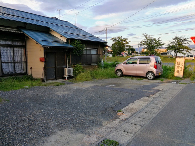 02駐車場.jpg 02駐車場