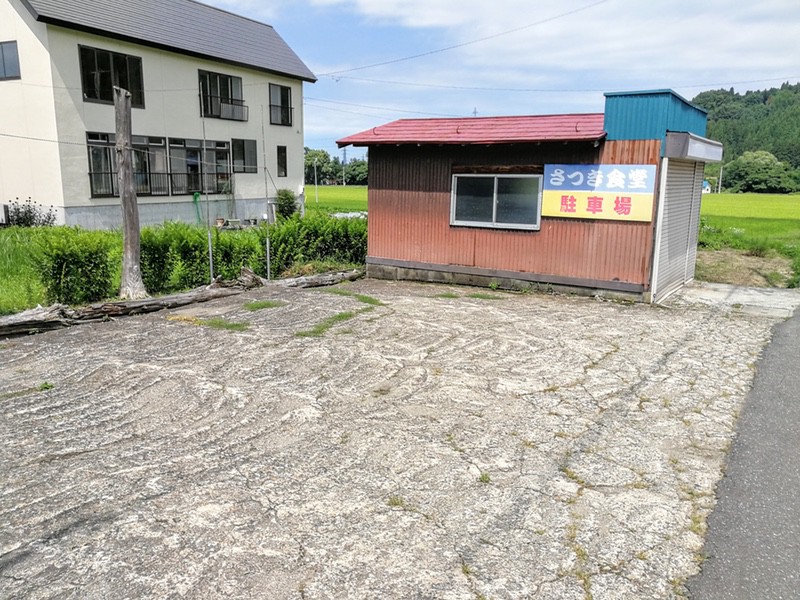 02駐車場.jpg 02駐車場