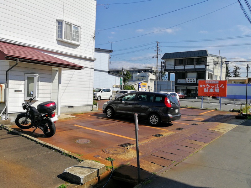 02駐車場.jpg 02駐車場