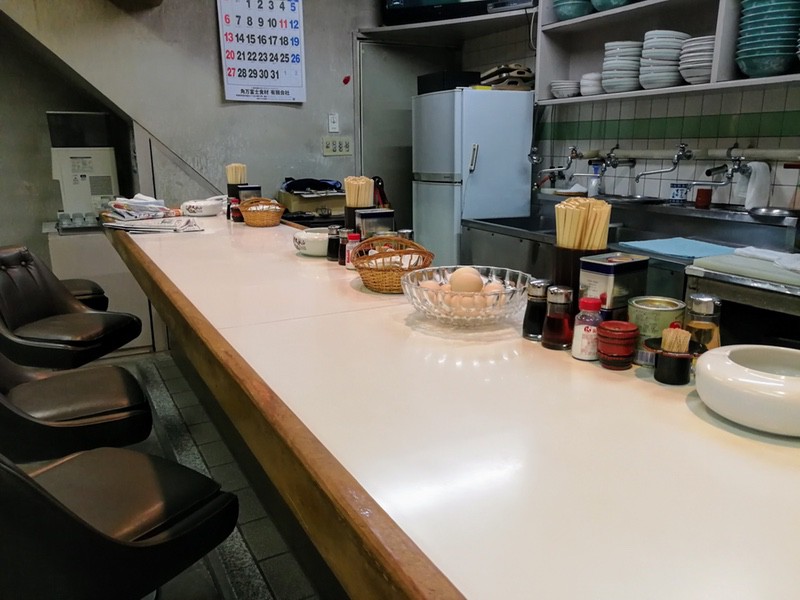 06カウンター席.jpg 06カウンター席