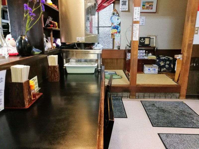 06カウンター席.jpg 06カウンター席