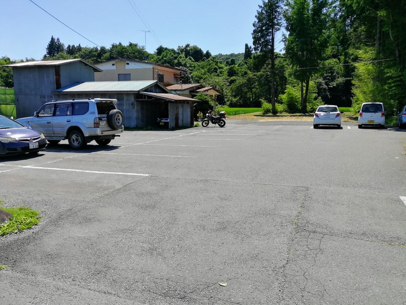 03駐車場.jpg 03駐車場