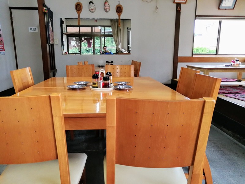 03テーブル席