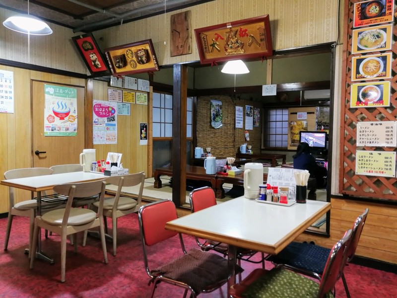 09テーブル席.jpg 09テーブル席