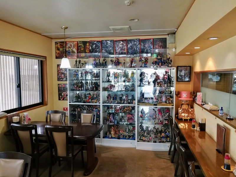 04ワンピースのフィギュア.jpg 04ワンピースのフィギュア