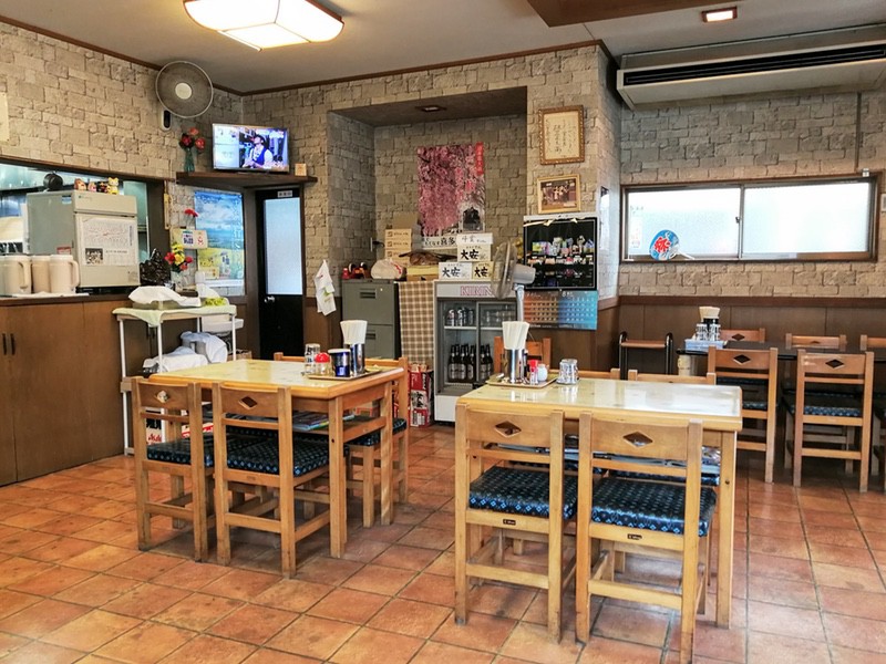 07テーブル席.jpg 07テーブル席