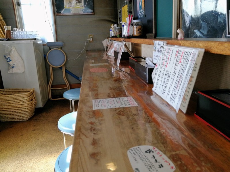 05カウンター席.jpg 05カウンター席