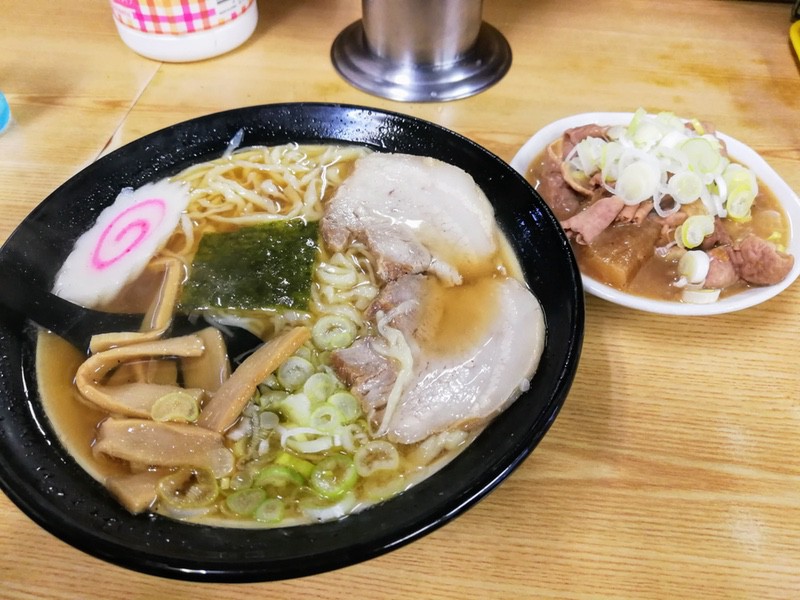 11ラーメンとホルモン.jpg 11ラーメンとホルモン