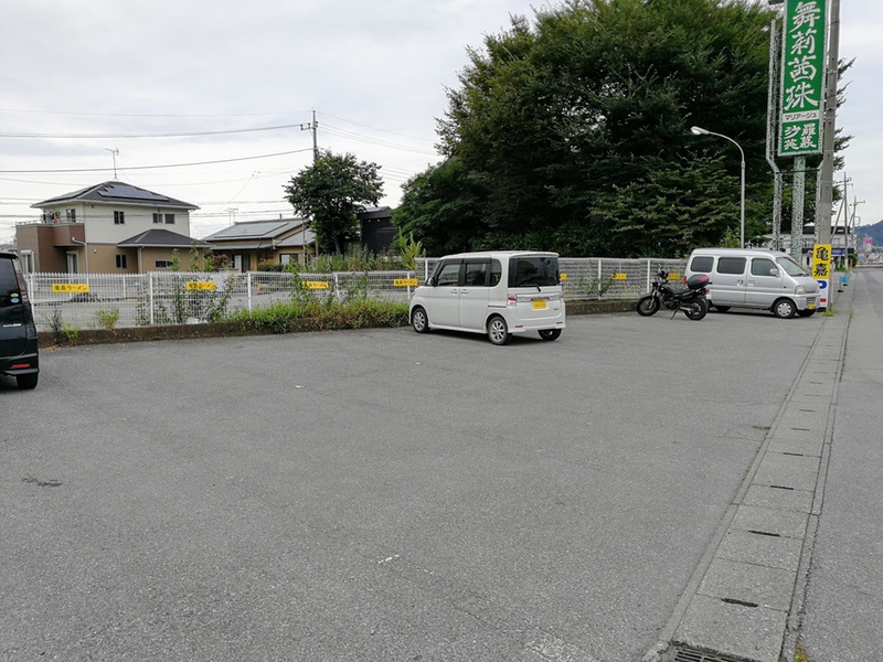 03駐車場.jpg 03駐車場