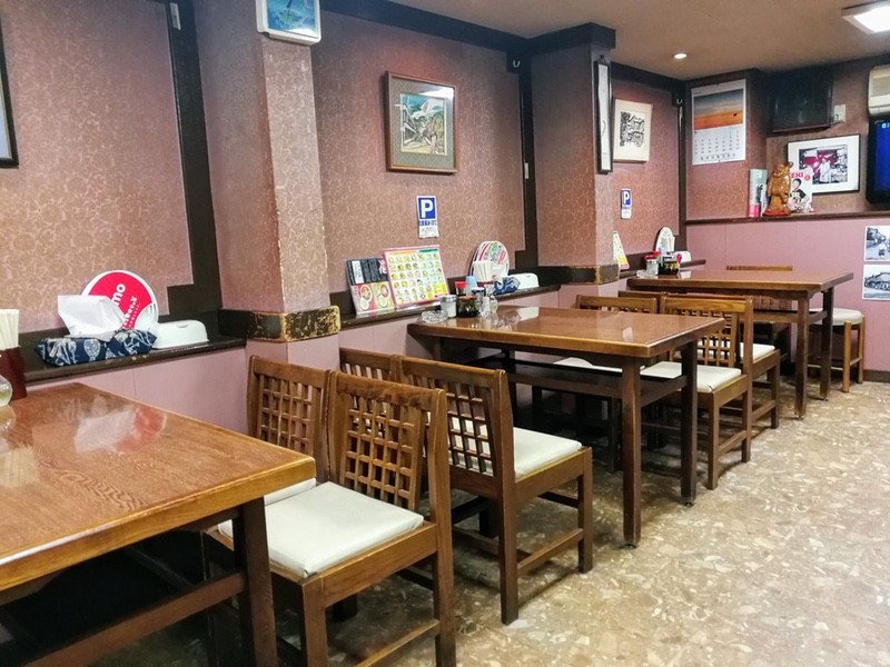 05テーブル席.jpg 05テーブル席