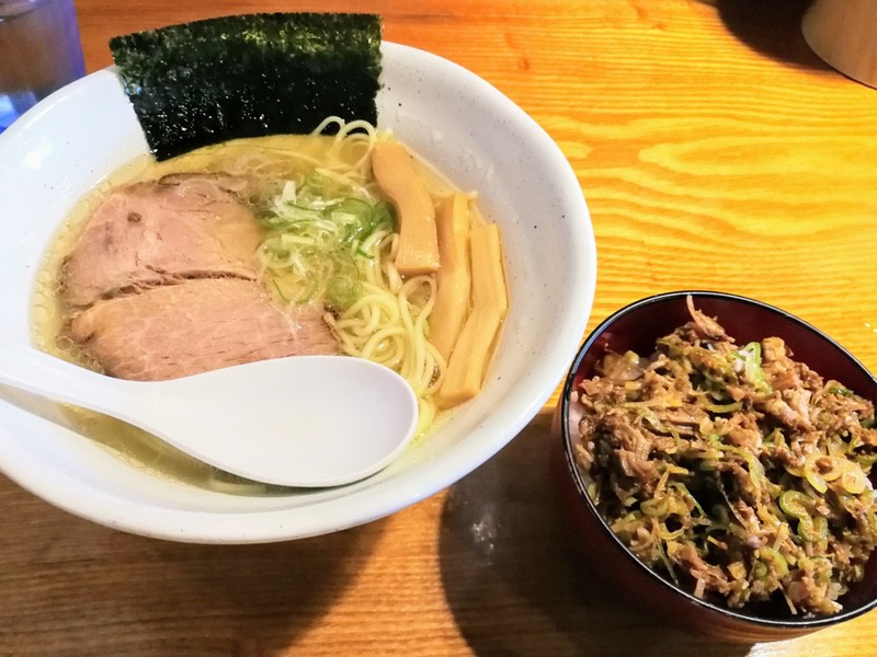 12塩ラーメンとネギ辛チャーシュー.jpg 12塩ラーメンとネギ辛チャーシュー