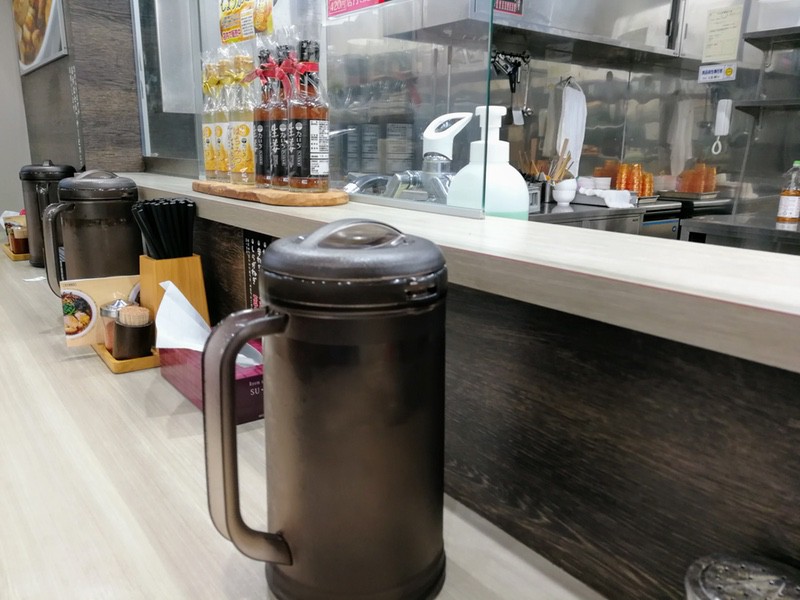 11カウンター席.jpg 11カウンター席